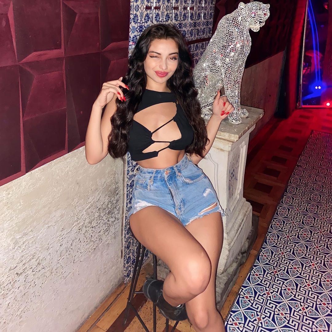 Hard İlişkiden Hoşlanan Gümüşpala Escort Bayan Gülten